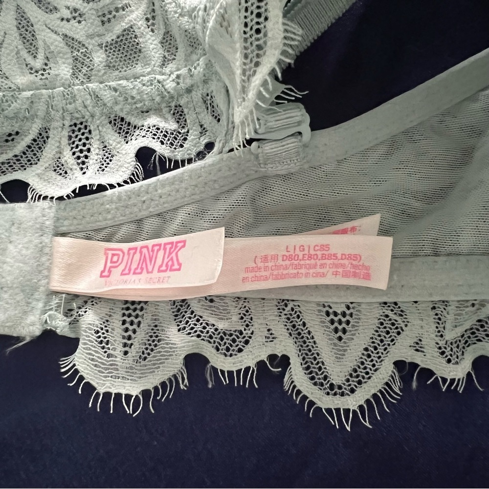 Pink by Victoria’s Secret bra - Picture 3 of 3
